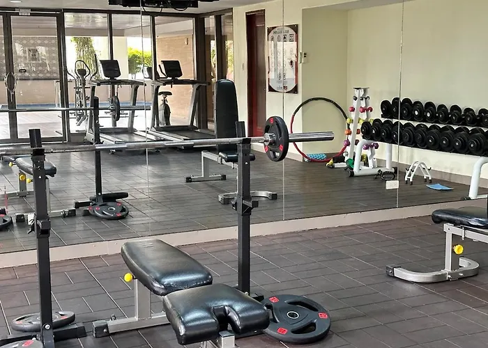 Stylish 100 Sqm 3br Loft Near Greenbelt Makati Apartment