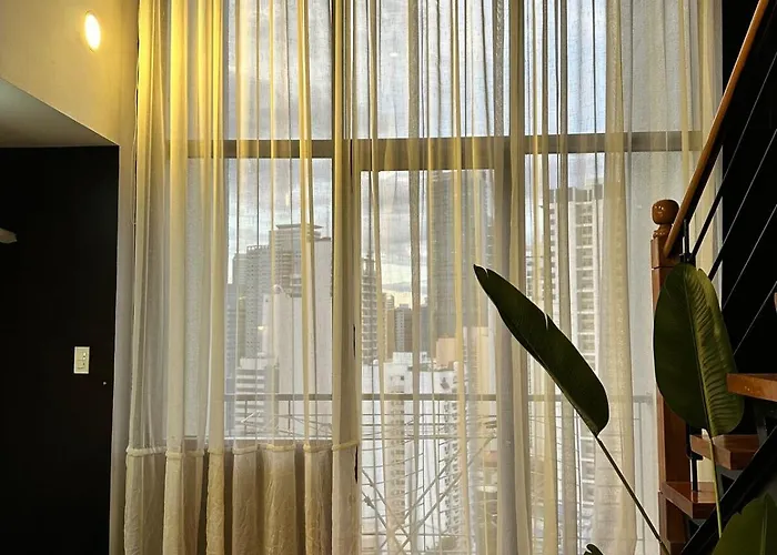 Stylish 100 Sqm 3br Loft Near Greenbelt Makati Apartment