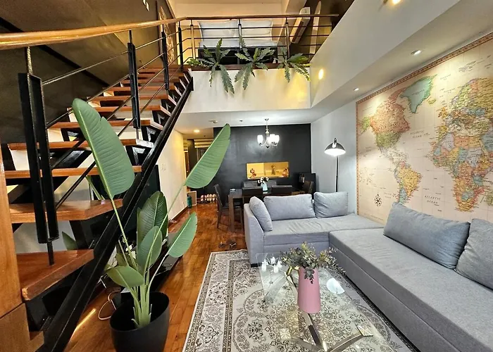 Stylish 100 Sqm 3br Loft Near Greenbelt Makati Apartment